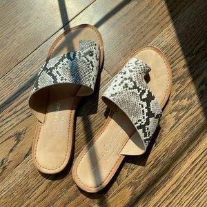 Chinese Laundry Gemma Sandal